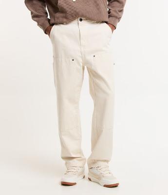 Calça Baggy em Sarja com Bolsos Diferenciados e Tira Lateral