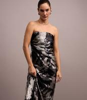 Vestido New Midi em Cetim Metalizado e Decote Tomara que Caia - 1