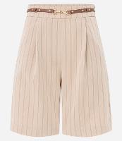 Bermuda Alongada Alfaiatada com Pregas e Estampa Risca de Giz - 2