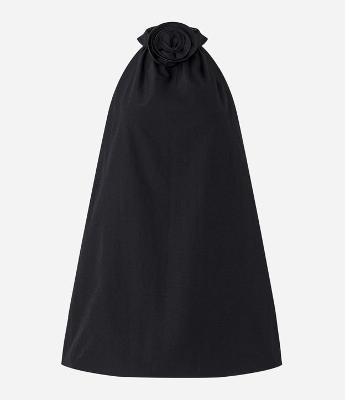 Vestido Balonê em Crepe com Aplicação de Flor na Gola