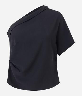 Blusa Ombro Só em Crepe com Decote Degagê