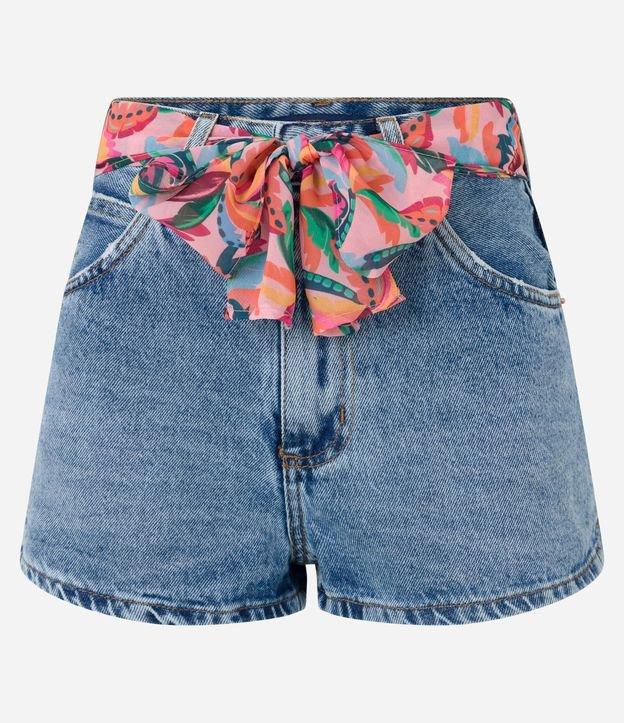 Short em Jeans com Cinto Lenço com Coqueiros Estampados - 2