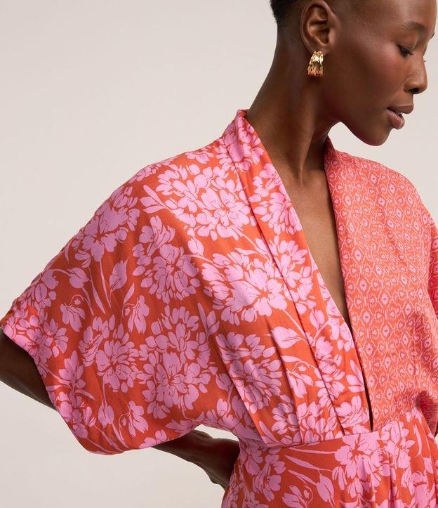 Vestido Midi em Viscose com Modelagem Ampla e Estampa Mista - 1