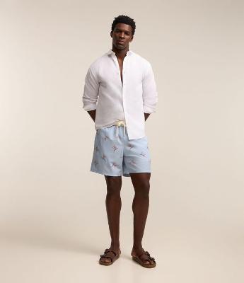 Bermuda em Microfibra com Estampa de Folhas