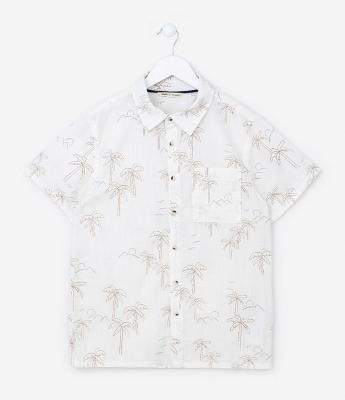 Camisa Infantil com Bolsinho e Estampa de Coqueiros - Tam 5 a 14 anos