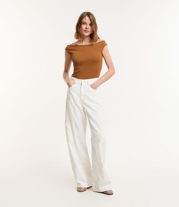 Calça WIde Leg Cintura Alta em Sarja com Recorte Transversal - 1