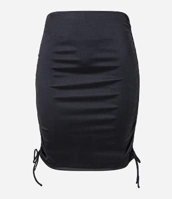 Saia Curta com Puxadinho nas Laterais