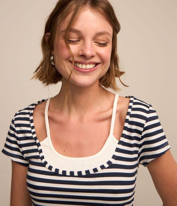 Blusa em Algodão com Listras e Detalhe de Regata Interno - 2