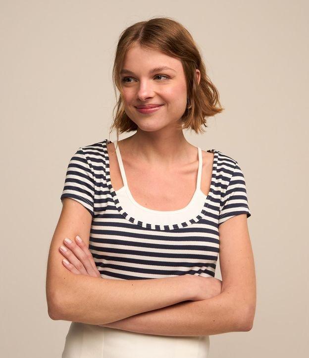 Blusa em Algodão com Listras e Detalhe de Regata Interno - 3