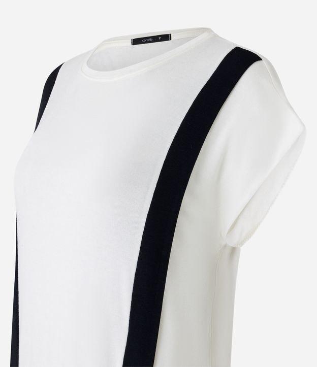 Blusa em Tricô Leve com Detalhe Contrastante - 1