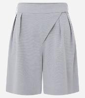 Bermuda Alfaiatada com Cós Assimétrico e Pregas - 1