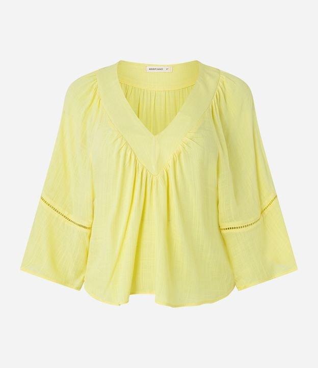 Blusa em Viscose com Detalhe de Entremeios e Franzidos - 1