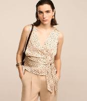 Blusa em Tecido Acetinado com Transpasse Frontal e Amarração - 2