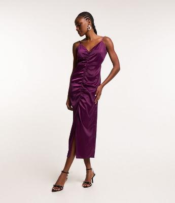 Vestido New Midi Acetinado com Franzidinho e Fenda Frontal