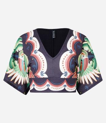 Blusa Cropped Texturizada com Estampa Tucanos