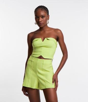 Blusa Cropped em Bengaline com Decote Viradinho