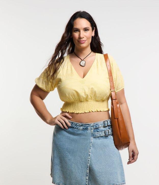 Blusa Cropped em Laise com Lastex na Barra Curve & Plus Size - 2