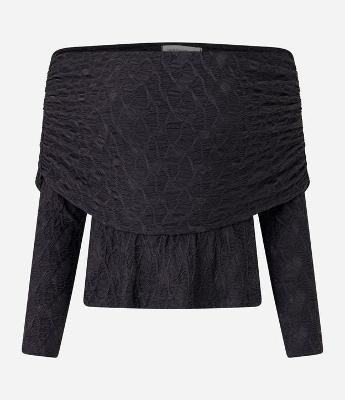 Blusa Ombro a Ombro Ajustada em Tecido Texturizado