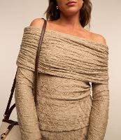 Blusa Ombro a Ombro Ajustada em Tecido Texturizado - 2