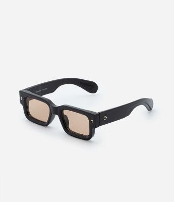 Óculos de Sol Quadrado Bold com Detalhe na Haste