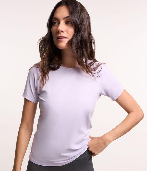 Camiseta Esportiva em Poliamida com Recortes em Tela - 2