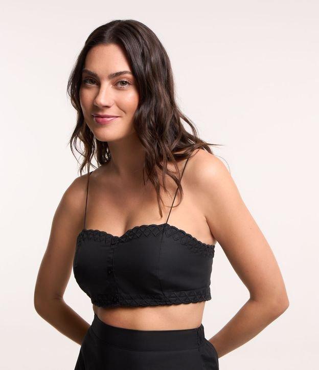 Blusa Cropped em Tricoline com Alcinha Fina e Texturas na Borda - 1