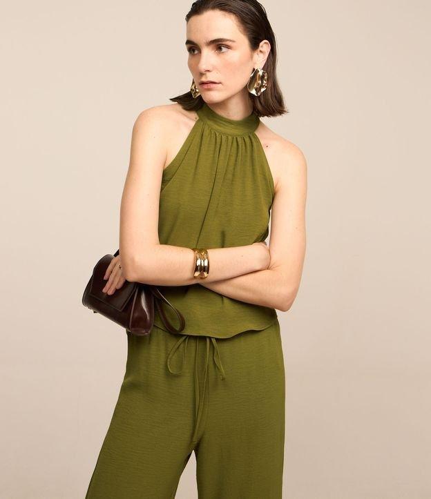Blusa em Crepe com Gola Halter e Amarração nas Costas - 2