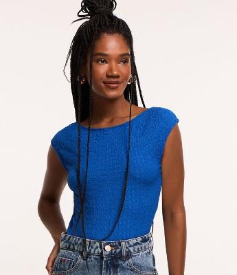 Blusa Texturizada com Costas Abertas