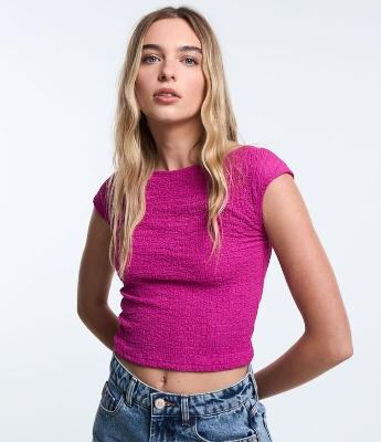 Blusa Texturizada com Costas Abertas