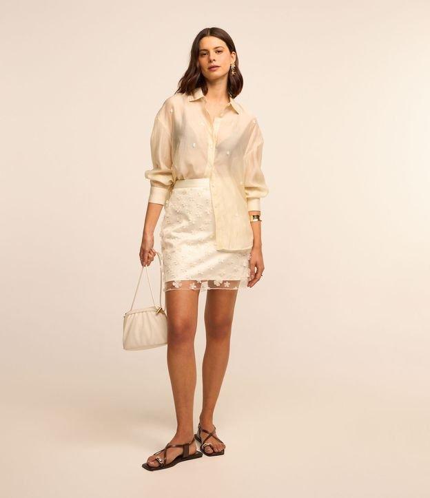Saia Curta em Chiffon com Bordados Florais - 1