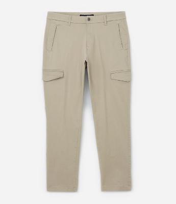 Calça em Sarja com Bolso Cargo