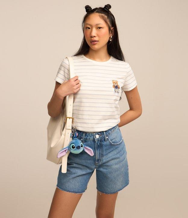 Bermuda em Jeans Marmorizado com Barra Cortada - 3