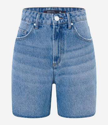 Bermuda em Jeans Marmorizado com Barra Cortada