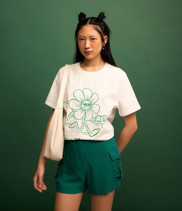 Short em Viscose Creponada com Bolsos Cargo - 3