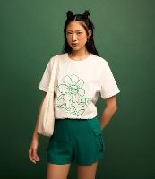 Short em Viscose Creponada com Bolsos Cargo - 3