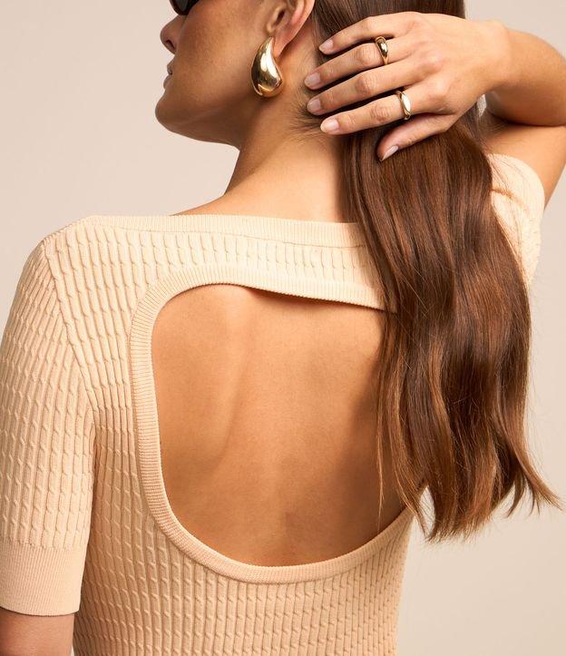 Blusa em Viscose com Recorte Oval nas Costas e Textura Canelada - 2