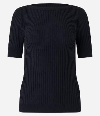 Blusa em Viscose com Recorte Oval nas Costas e Textura Canelada