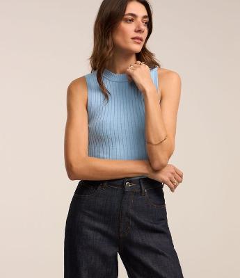 Blusa sem Manga em Viscose com Detalhe Vazado e Textura Canelada