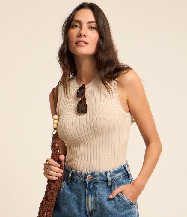 Blusa sem Manga em Viscose com Detalhe Vazado e Textura Canelada - 2