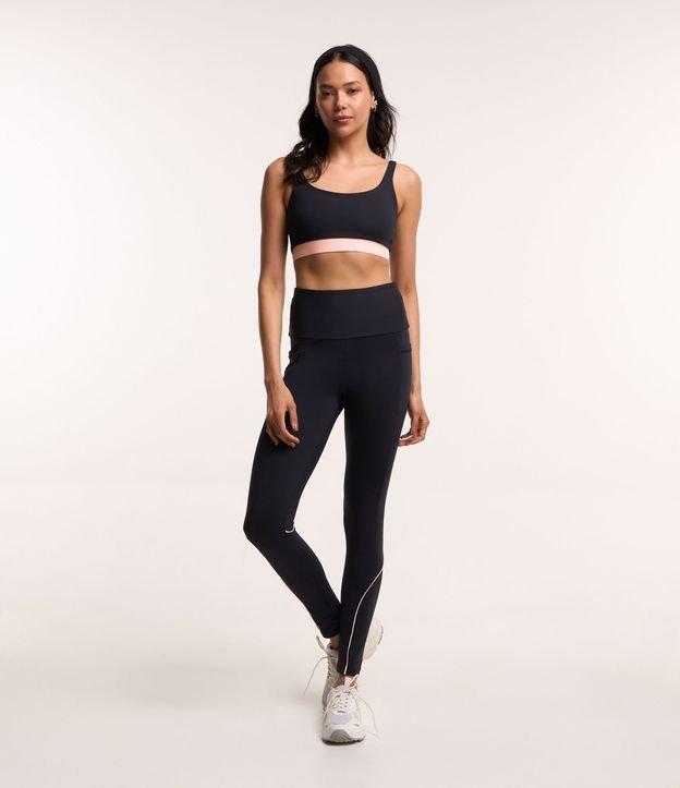 Calça Legging Esportiva em Poliamida com Bolsos Friso Contrastante - 1