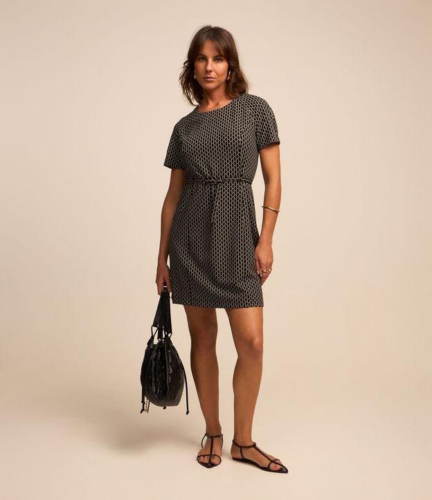 Vestido Curto em Crepe com Cinto e Estampa Geométrica - 2