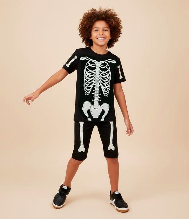 Camiseta Infantil com Estampa de Esqueleto Brilha no Escuro - Tam 5 a 14 Anos - 2
