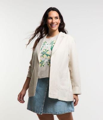 Blazer Alongado com Linho Efeito Cru Curve & Plus Size