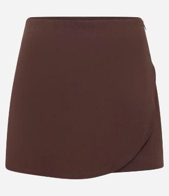 Short Saia Curto em Bengaline Transpassada Arredondada