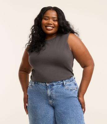 Blusa Muscle Tee em Algodão Curve & Plus Size