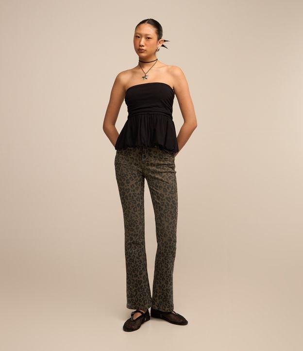 Calça Bootcut em Jeans e Estampa Animal Print Oncinha - 1