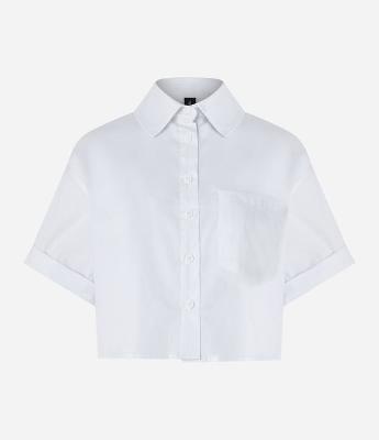 Camisa Cropped em Tricoline com Bolso e Manga Dobradinha