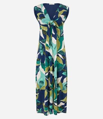 Vestido Evasê Longo em Viscose com Folhagens Estampadas