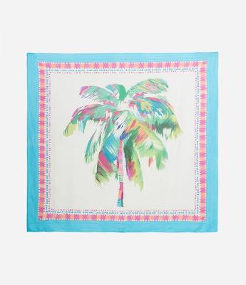 Canga Quadrada em Viscose com Estampa Floral