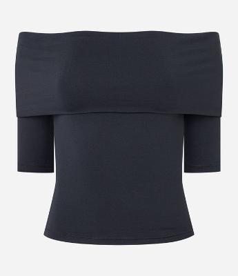 Blusa Manga 3/4 com Dobra e Decote Ombro a Ombro